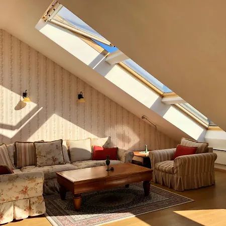 Luxury Penthouse With A Lavish And 2 En-suite Bedrooms Lejlighed *