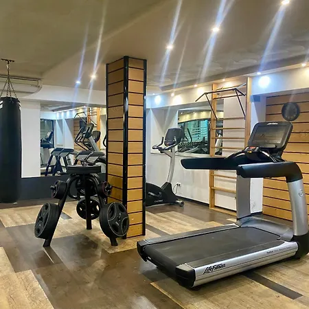 Lejlighed Luxury Penthouse With A Lavish And 2 En-suite Bedrooms