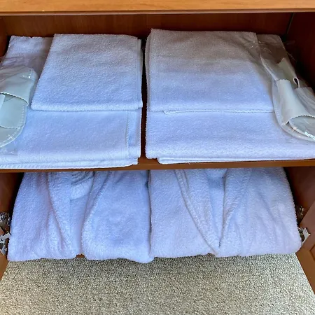 Luxury Penthouse With A Lavish And 2 En-suite Bedrooms Lejlighed *