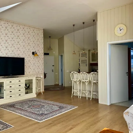 Apartamento Luxury Penthouse With A Lavish And 2 En-suite Bedrooms