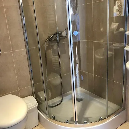 Appartement Luxury Penthouse With A Lavish And 2 En-suite Bedrooms