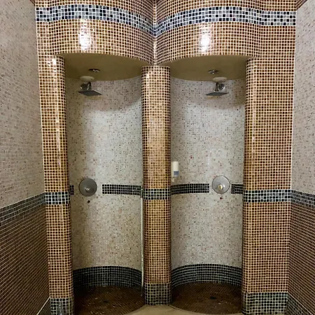 Luxury Penthouse With A Lavish And 2 En-suite Bedrooms